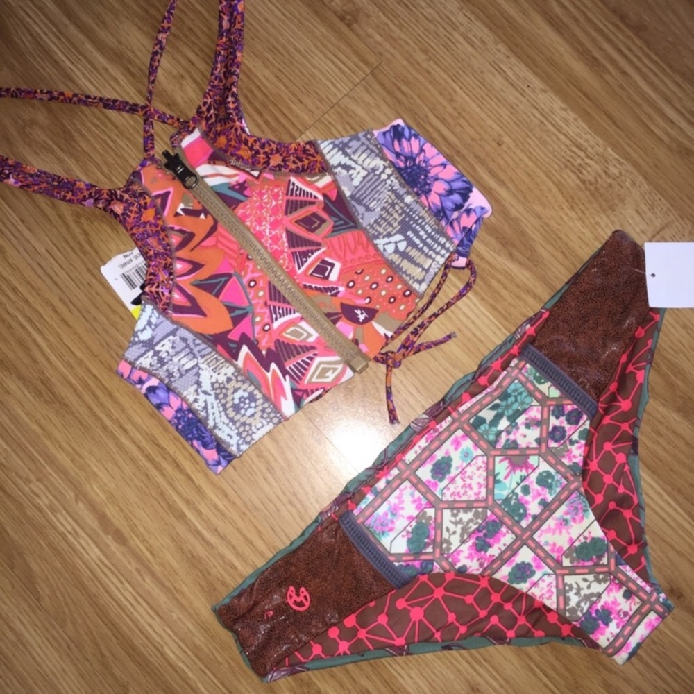 !!!SOLD!!!! Maaji bikini swimsuit set high bottoms - Picture 1 of 5